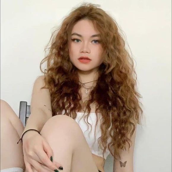 Meet your Posher, Vũ hoàng lam - Picture 1 of 1